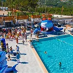 Olympos Health Peak Luxury *